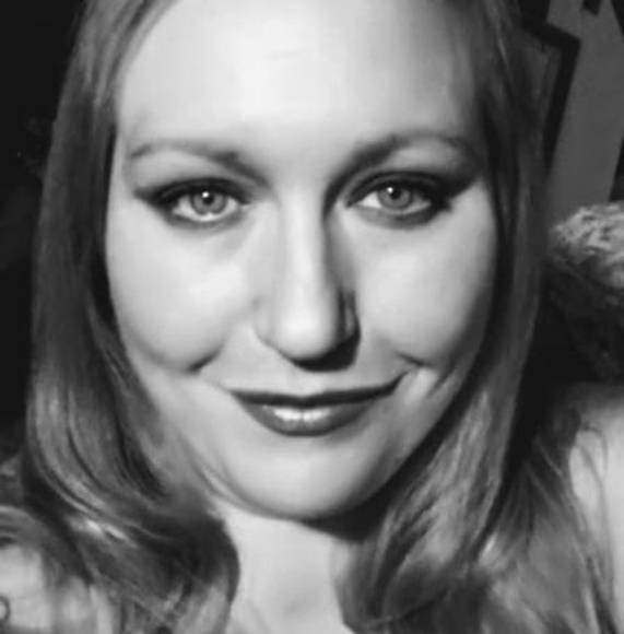 Meet your Posher, Lori - Picture 1 of 1